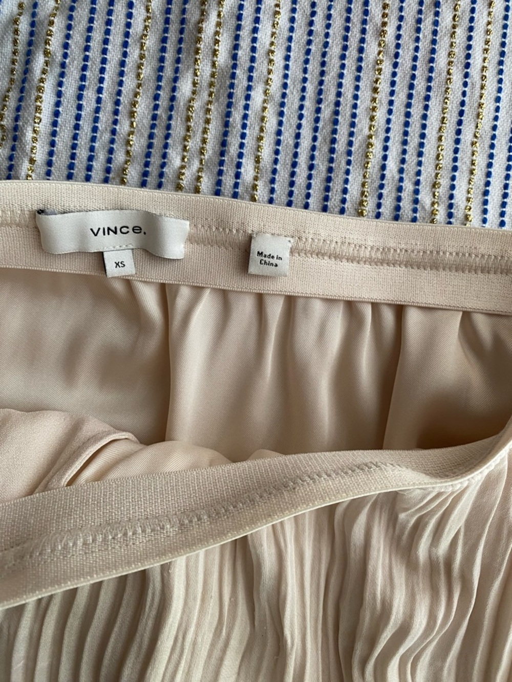 VINCE PLEATED CRUSHED MIDI SKIRT DRAPED CREAM  SIZE XS - Picture 6 of 11